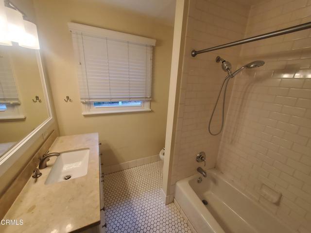 Building Photo - 1206 Drown Ave