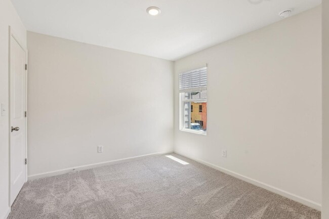 Building Photo - 12 Fagiolo St