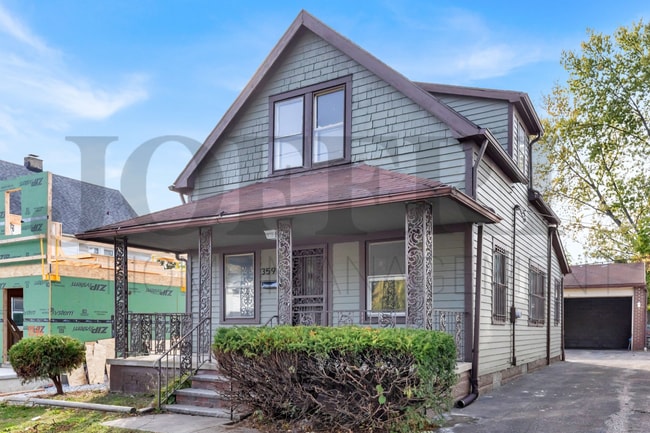 Building Photo - 3592 E 143rd St