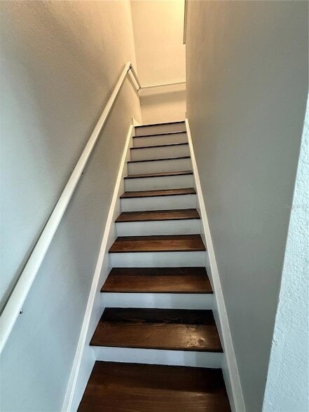 Building Photo - 2280 San Vital Dr