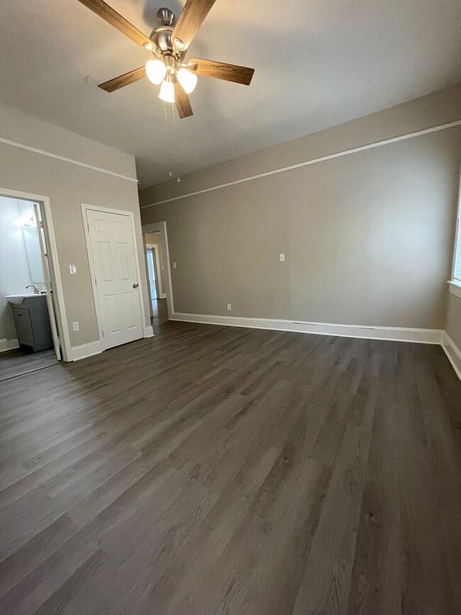 Building Photo - AMAZING 3br/2ba NEW RENOVATION IN ATLANTA!...