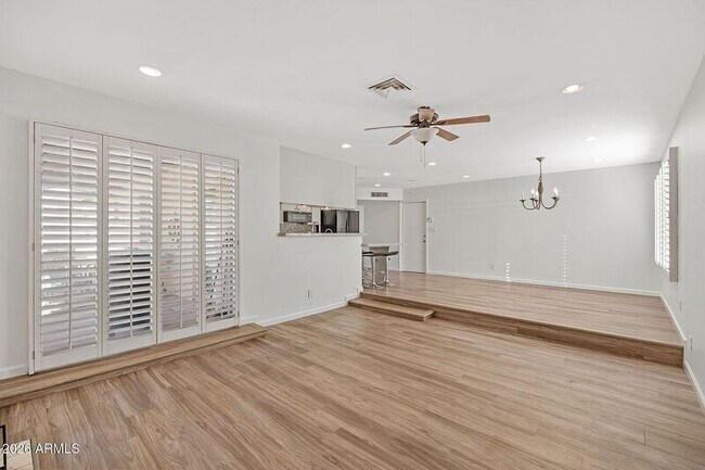 Building Photo - 2137 E Apollo Ave