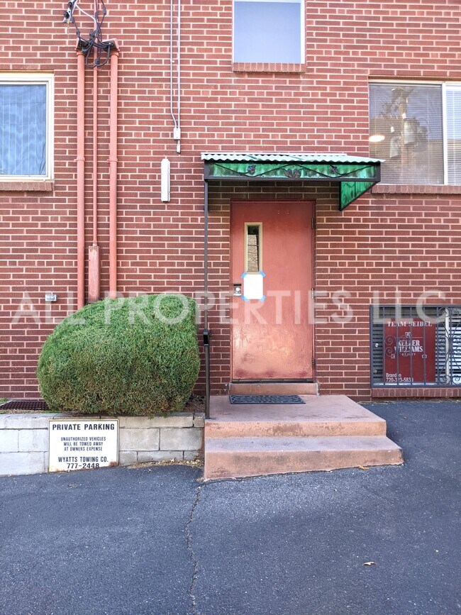 Building Photo - 1200 Emerson St