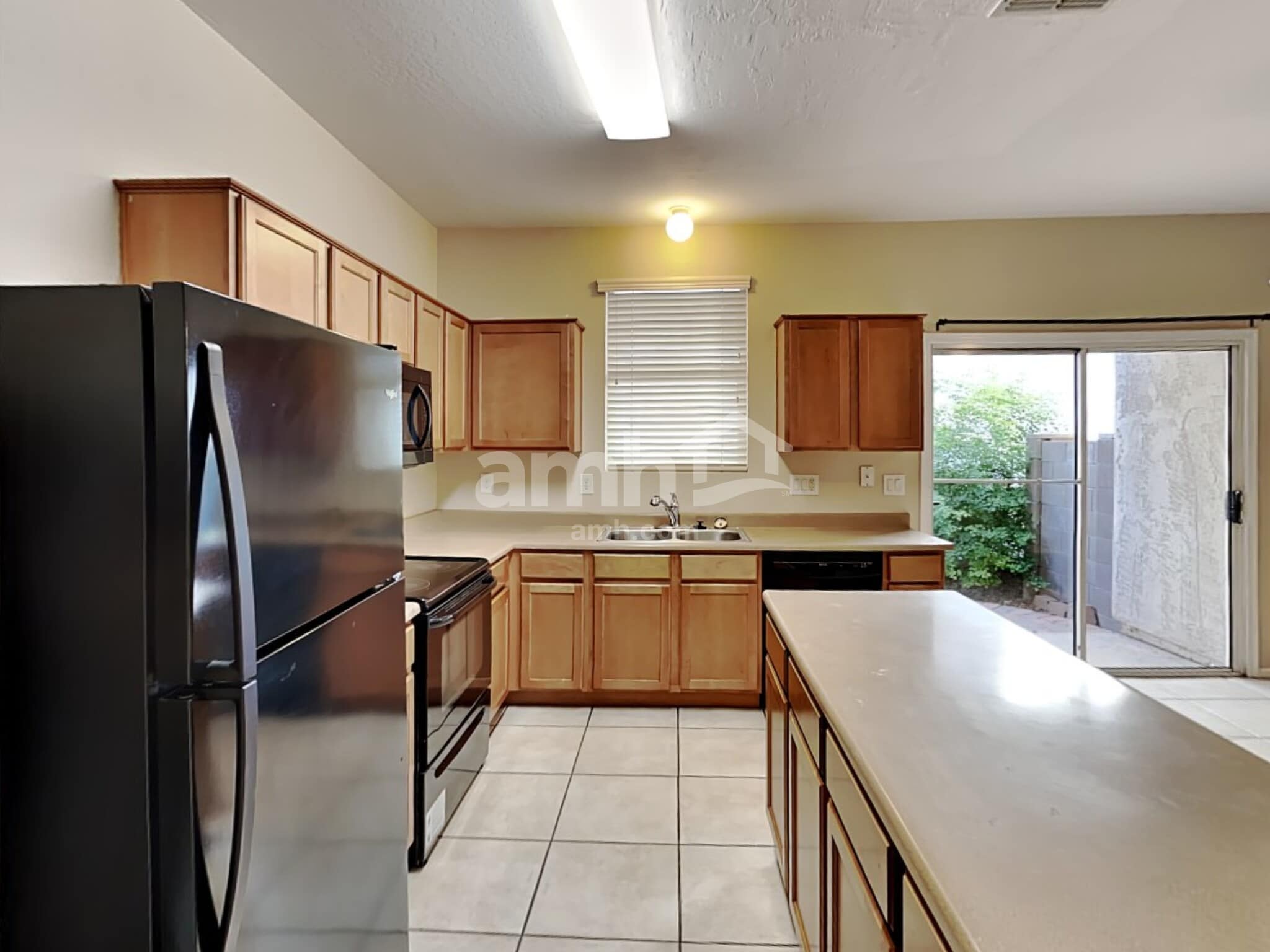 Building Photo - 5330 W Albeniz Pl