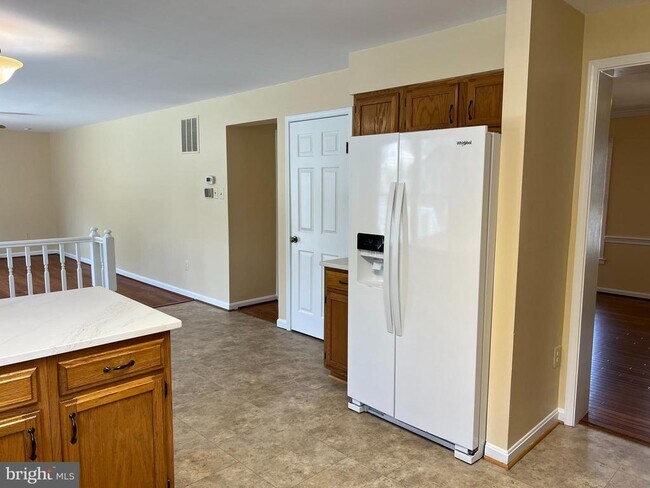Building Photo - 6824 Silassie Ct