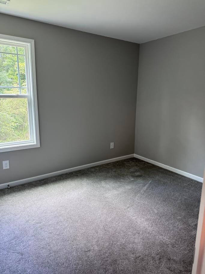 Building Photo - 136 Tang Cir