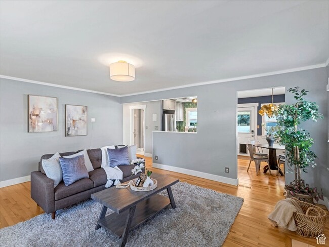 Building Photo - Great Sugerhouse Home Now Available!