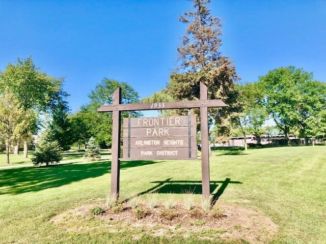 Building Photo - 2112 N Kennicott Dr