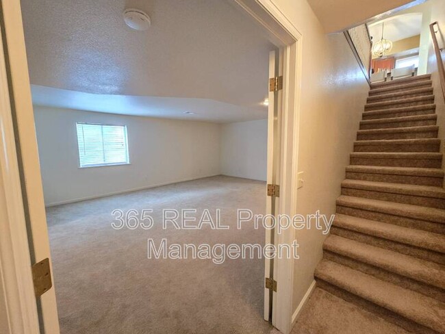 Building Photo - 5601 W 18th St