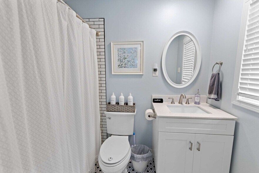 Building Photo - 1252 Mt Moriah Rd