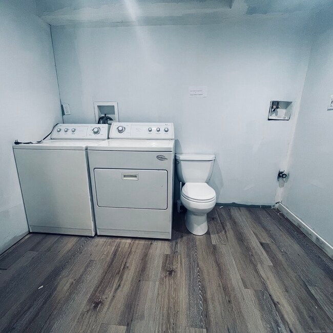 Building Photo - 205 Colonel Ledyard Hwy