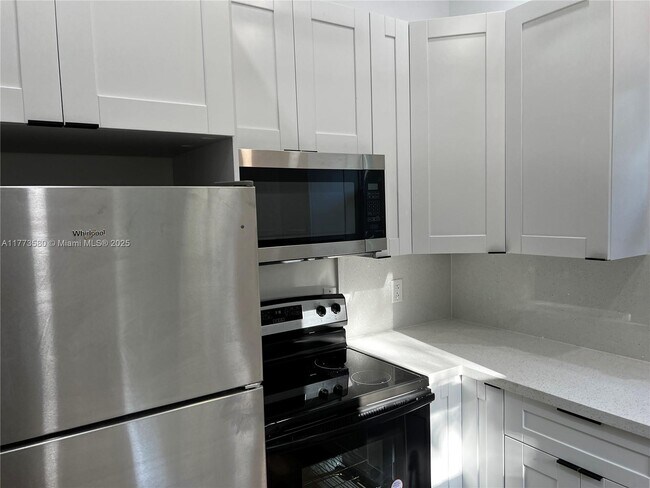 Building Photo - 6795 SW 98th St