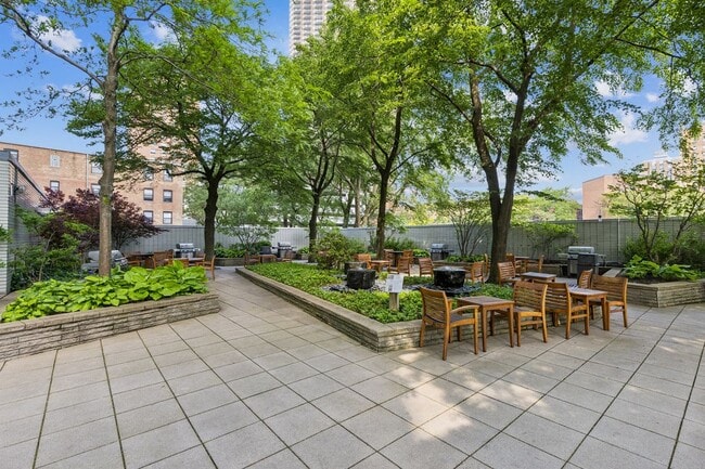 Building Photo - 3600 N Lake Shore Dr