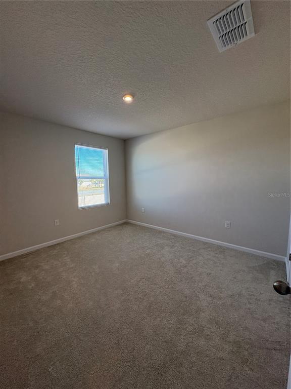 Building Photo - 1221 Lexington Ln