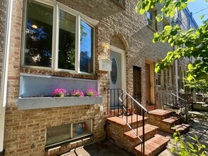 Building Photo - 321 Titan St