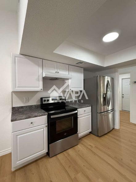 Building Photo - 8342 New World Dr