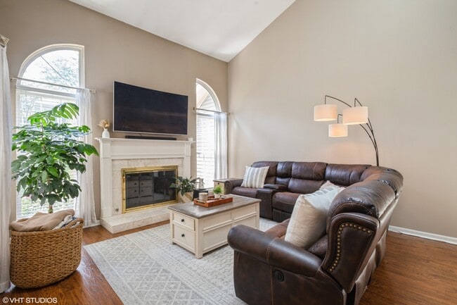 Building Photo - 707 Clover Hill Ct