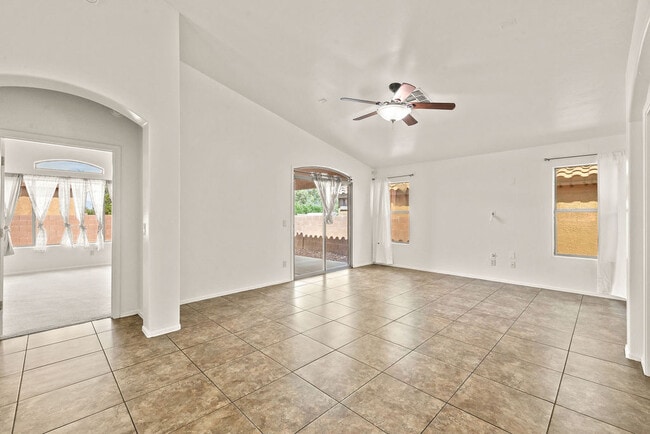 Building Photo - 13181 E Mesquite Flat Spring Dr