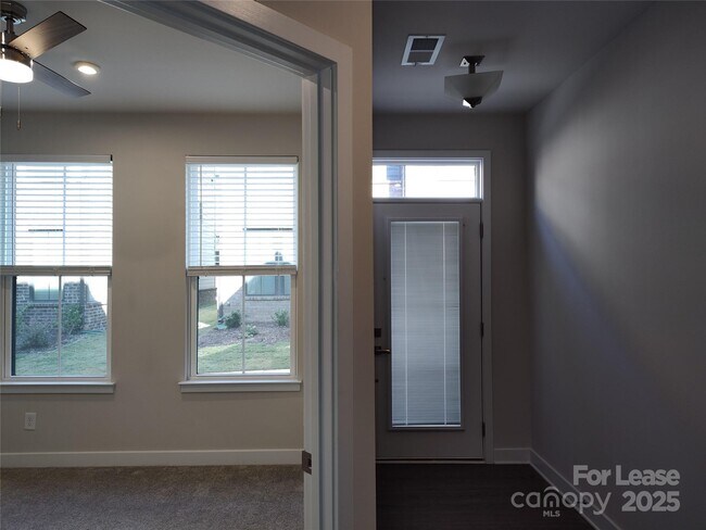 Building Photo - 6025 Fonsac Ln