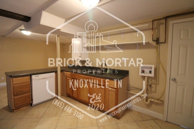 Building Photo - 1400 Mt Vista Dr