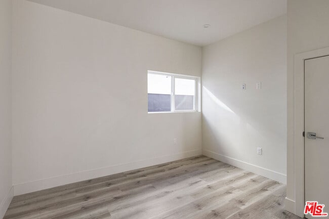 Building Photo - 3210 Verdugo Rd