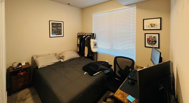 Building Photo - 3 Bed 3 1/2 Bath Townhouse in Denver's West Colfax Neighborhood