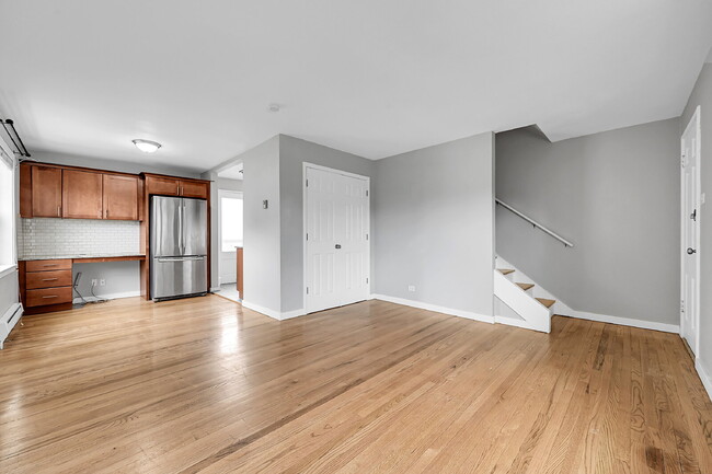 Building Photo - $1,995 - Updated 2 bed/1 bathroom Denver C...