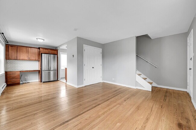 Building Photo - $2,095 - Updated 2 bed/1 bathroom Denver C...