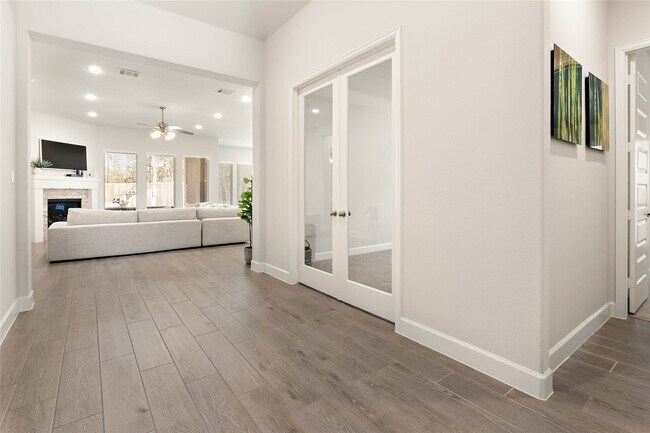 Building Photo - 508 Stella Beth Way