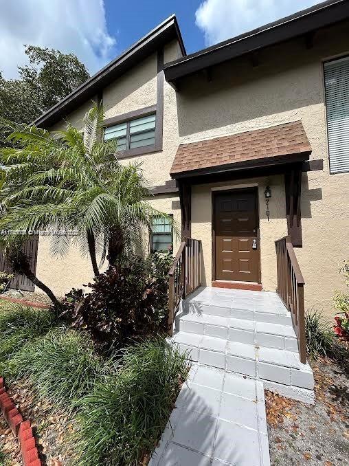 Building Photo - 2101 Bayberry Dr