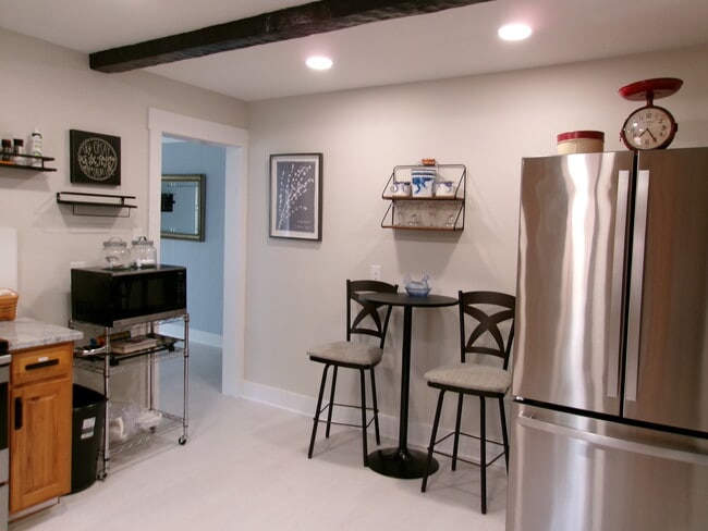 Building Photo - 3 Talbot Ave