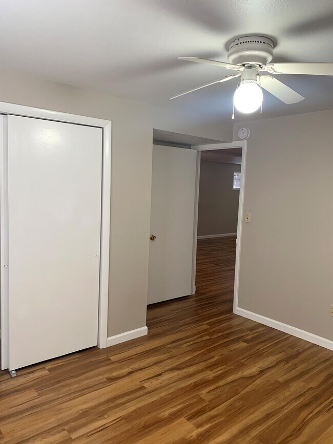Building Photo - 5486 Mira Loma Cir