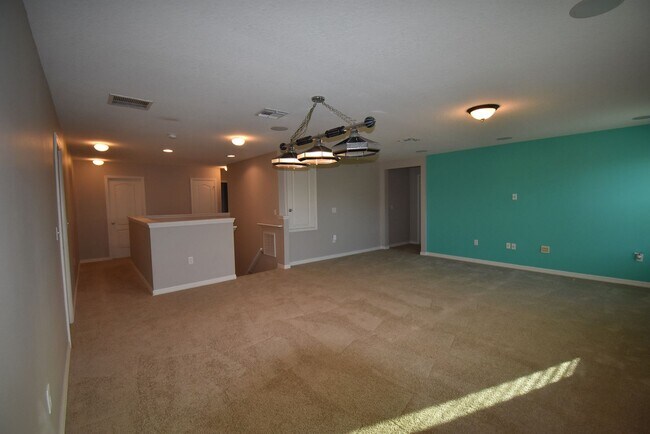Building Photo - 4 Bed/3.5 Bath, Pool and Waterfront home, ...