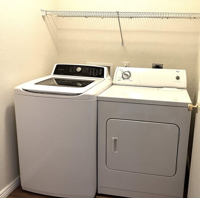 Building Photo - 40652 N Scott Way