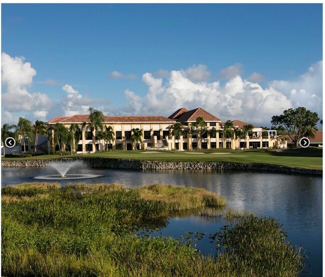 Building Photo - 6700 Fox Hollow Dr