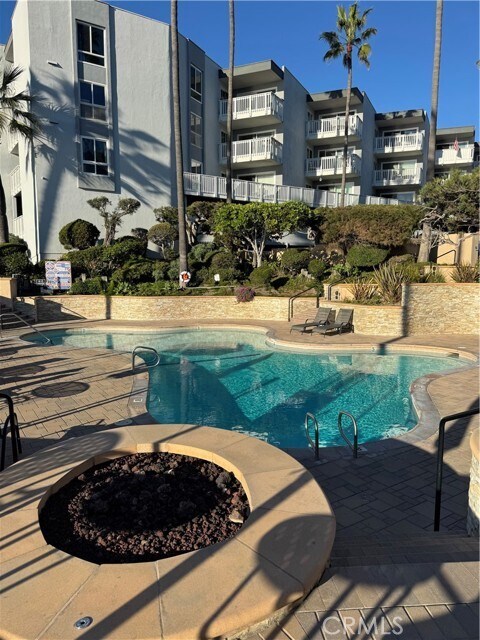 Building Photo - 660 The Village