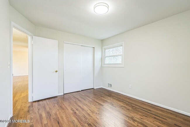 Building Photo - 1575 Deer Hollow Dr