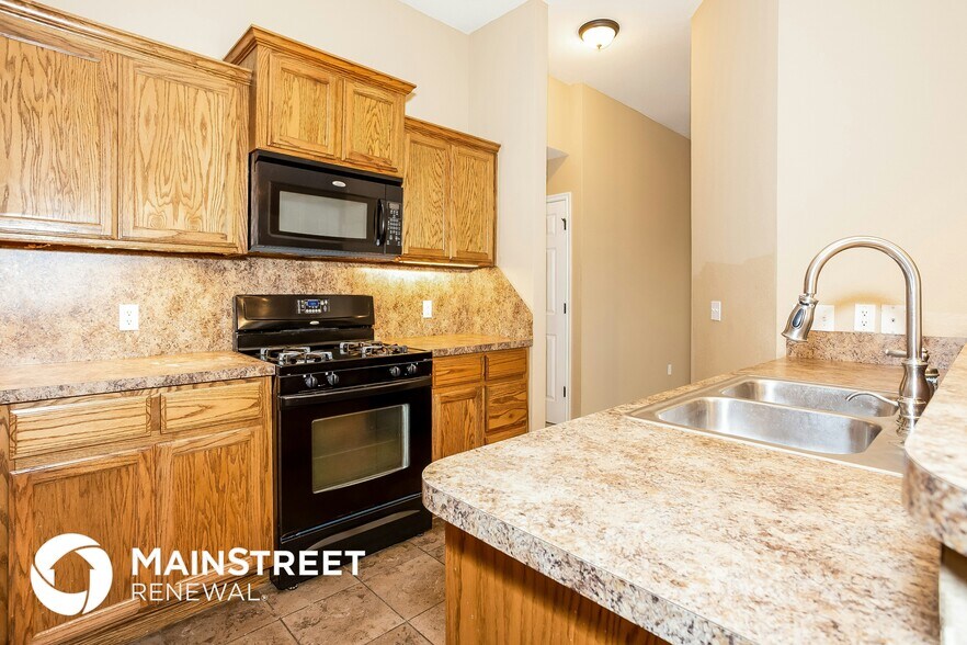 Building Photo - 305 Tecumseh Meadows Dr