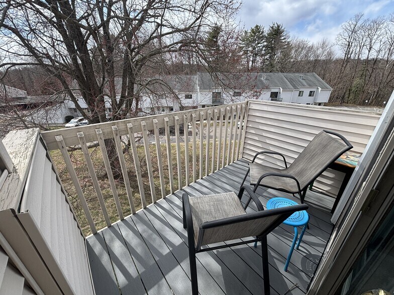 Building Photo - 504 Timber Ln