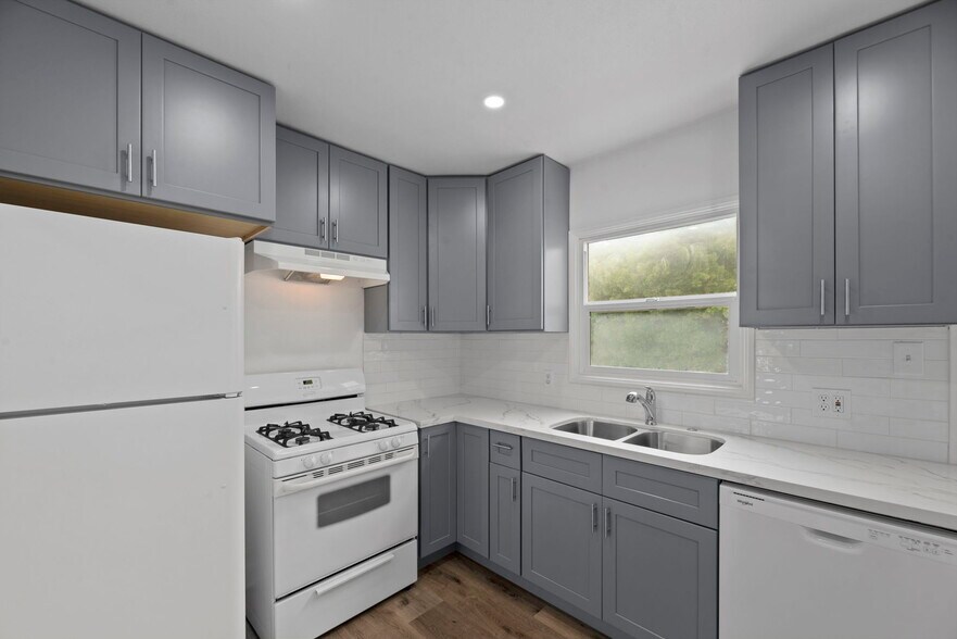 Building Photo - 1304 Corona St