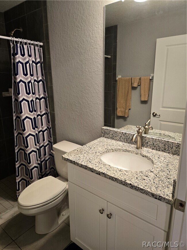 Building Photo - 13 Whitewood Ct