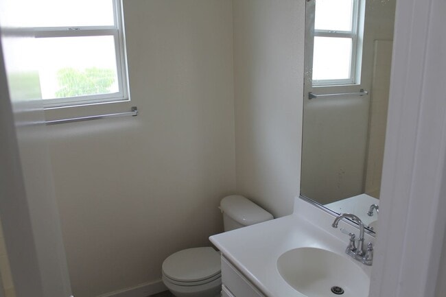 Building Photo - 13289 Coffeetree St