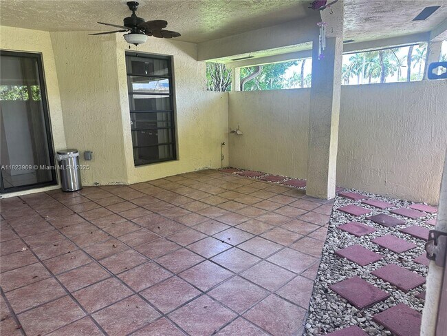 Building Photo - 8810 SW 123rd Ct