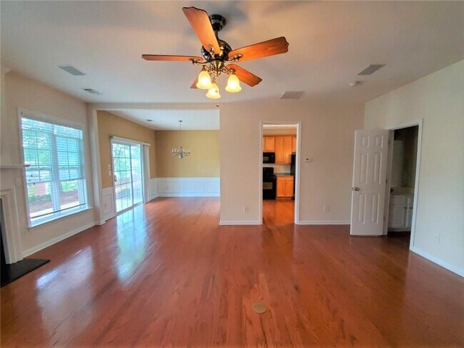 Building Photo - 2087 Deptford Dr