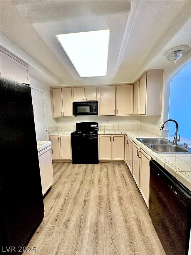 Building Photo - 10232 Grecian Laurel Ct