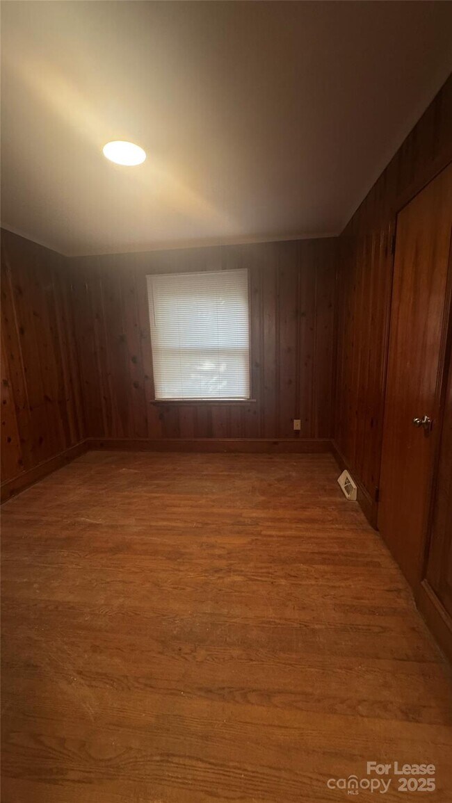 Building Photo - 4934 Galax Dr