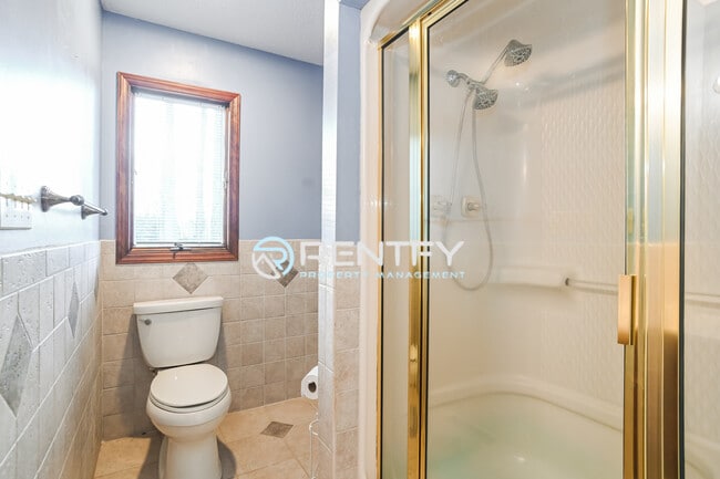 Building Photo - 123 Tiger Ln