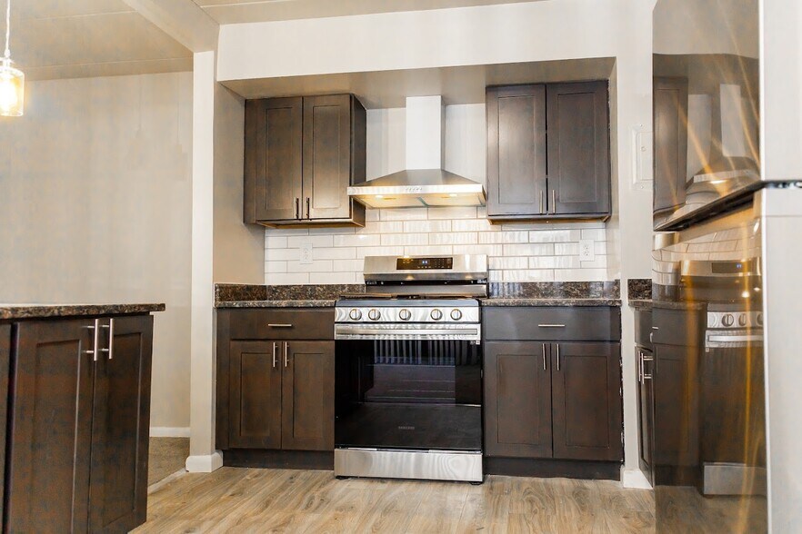 Flora Park Apartments 6310 Greenspring Ave Baltimore MD 21209 Apartment Finder