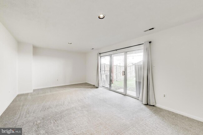 Building Photo - 3548 Softwood Terrace