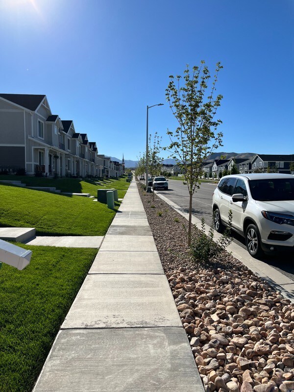 Building Photo - 3757 Cold Spring Dr